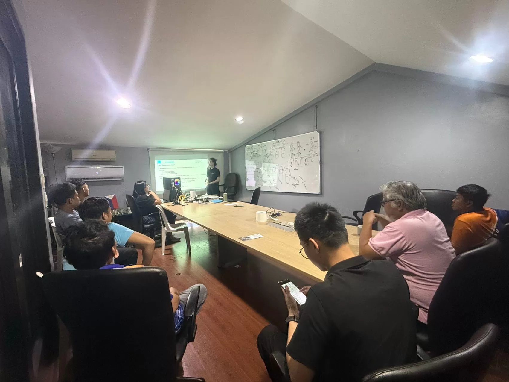 Casos de clientes da YOUESS no Oriente M&eacute;dio e no Sudeste Asi&aacute;tico